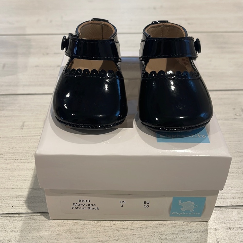 Elephantito black patent maryjane shoe us size 1 eh size 16